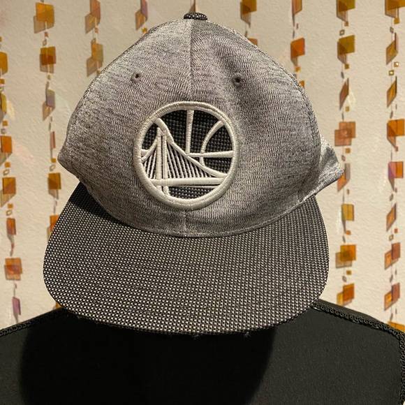 Golden State Warriors Gray Snap Back - Picture 1 of 4